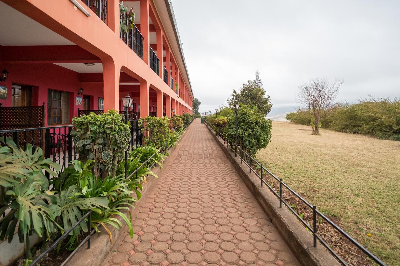 Highview Hotel Karatu Exterior foto